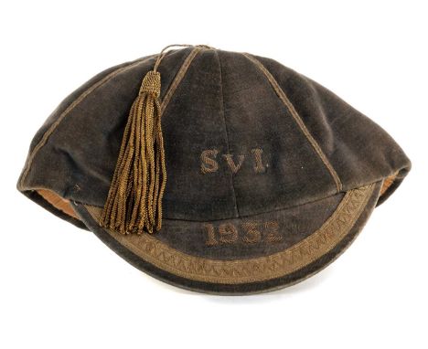 SCOTLAND VS. IRELAND, INTERNATIONAL CAP, 1932 with gilt bullion embroidered SvI 1932Note: It is thought this cap could relate