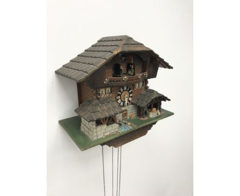 Large contemporary Swiss Chalet type cuckoo clock, W40cm - Condition Report 