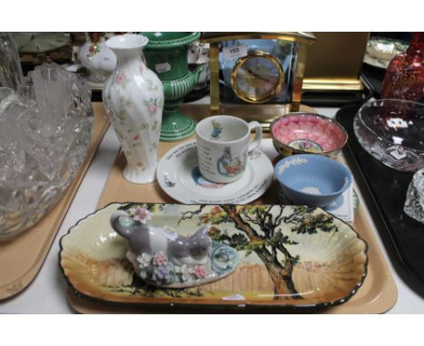 A tray of Lladro cat ornament, Doulton dish, Wedgwood mantel clock etc 