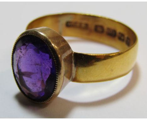 22ct gold ring set with single amethyst stone approx. 11mm x 9mm - ring size S/T - total weight 4.9g