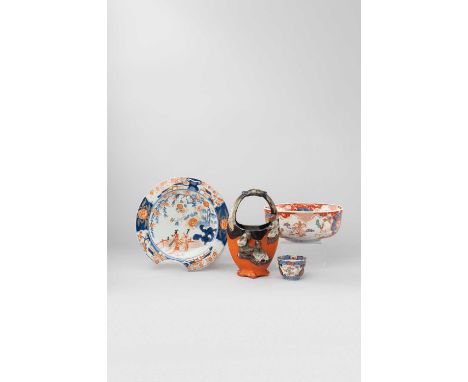 THREE JAPANESE CERAMIC PIECESMEIJI AND LATER, 19TH CENTURY AND LATEROne a large bowl decorated in polychrome with bats, ho-o 