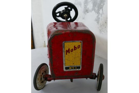 mobo pedal car