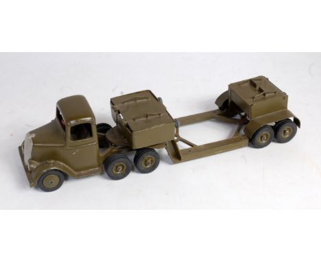A Britains set 1641 heavy duty under slung lorry 1948 only example comprising of ten wheel tractor unit, with round nose, wit