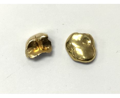 2 gold crowns. Postage category A.