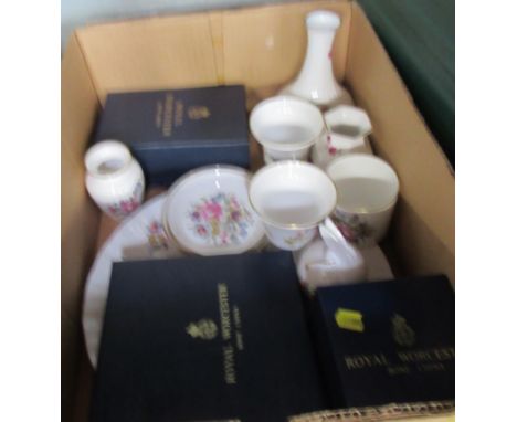 A box of Royal Worcester Roanoke