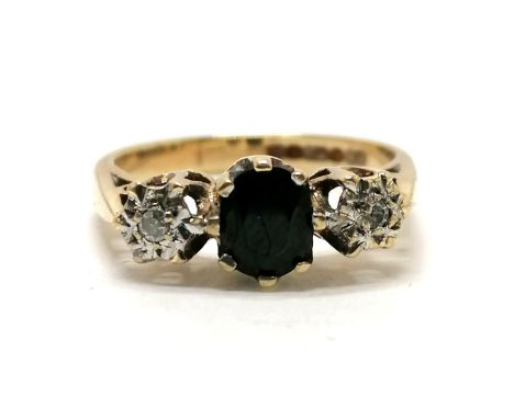 9ct hallmarked gold sapphire &amp; diamond 3 stone ring - K½ &amp; 2.5g total weight 