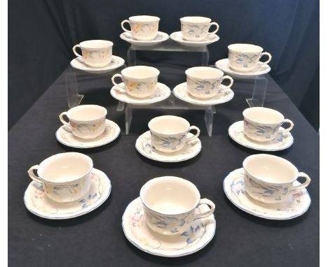 12 x Villeroy &amp; Boch Riviera tea cups / saucers - no obvious damage 