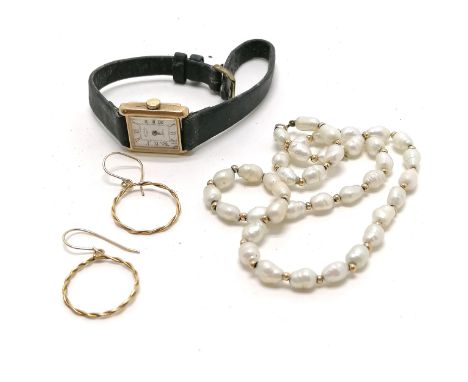 Pair of 9ct gold hoop drop earrings (1.2g), baroque freshwater pearl necklace with 9ct gold clasp (36cm) t/w 9ct gold cased R