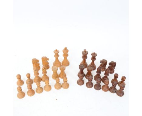 A Staunton pattern chess set, King height 8cm 