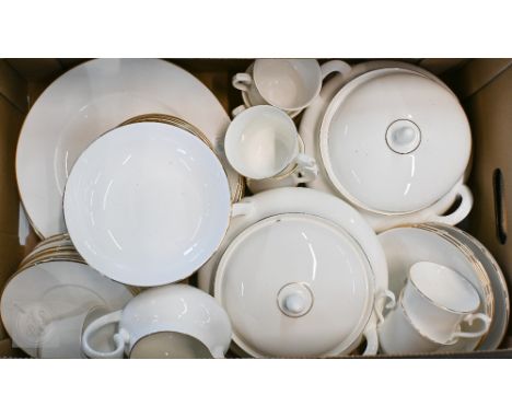 A Queen Anne (manufacturer) gilt-rimmed dinner/tea service, 46 pieces (box)