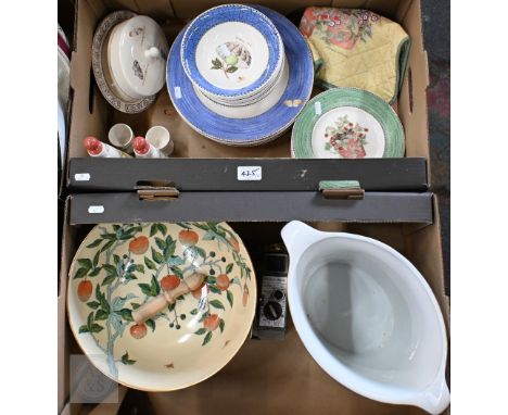 A part set of Wedgwood 'Sarah's Garden' tableware to/w an Asian ceramic bowl-gong decorated with peaches, with wooden clapper