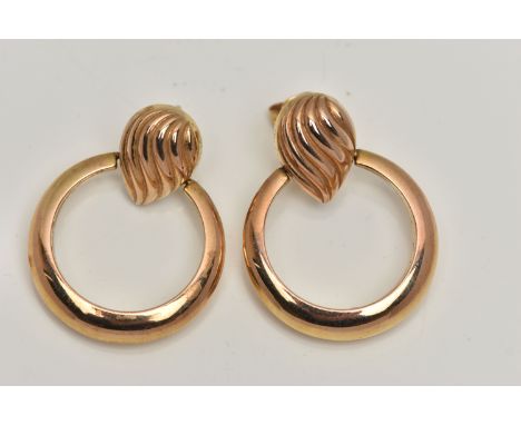 A PAIR OF 9CT GOLD HOOP EARRINGS, forward facing polished hoops with textured surmounts, fitted with posts hallmarked 9ct She