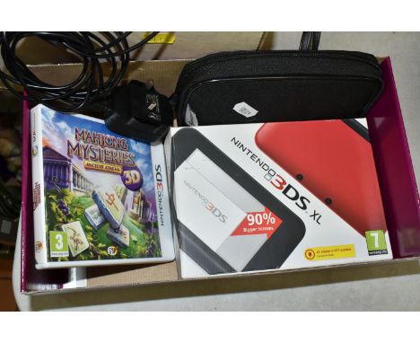 NINTENDO 3DS XL BOXED, comes with Mahjong Mysteries Ancient Athena complete in box, console and game are in working condition