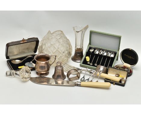 A PARCEL OF ASSORTED SILVER, SILVER PLATE, ASSORTED CUFFLINKS, ETC, including a small silver table bell, makers Garrard &amp;