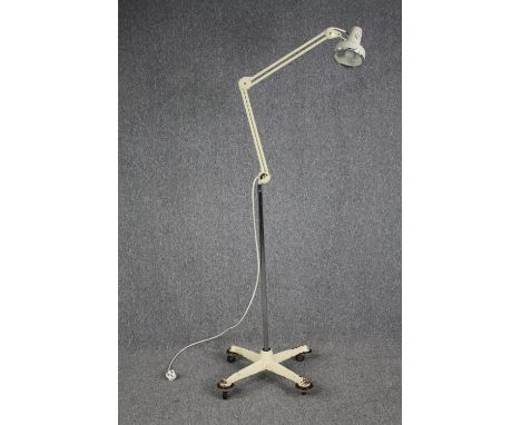 Medical type standing floor lamp. Anglepoise  with casters. Circa 1979. H.200 cm 