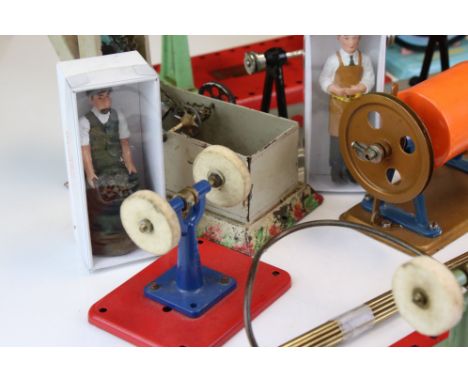 Collection of steam engine accessories to include Mamod, Wilesco and Fleischmann featuring Line Shafts, Wilesco figures etc 