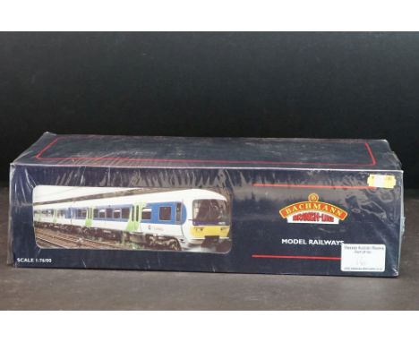 Boxed and sealed Bachmann OO gauge 31027 166 Turbo 3 Car DMU First Great Western /Link, splits to seal 