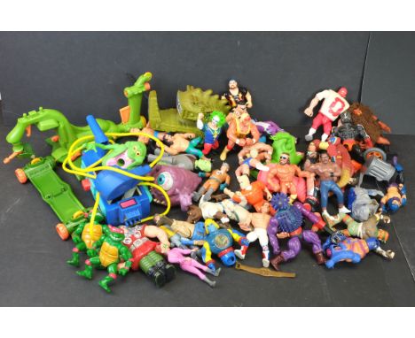 Collection of 80s / 90s figures &amp; accessories to include 12 x Kenner The Real GhostBusters (Peter Venkemen, Green Ghost (