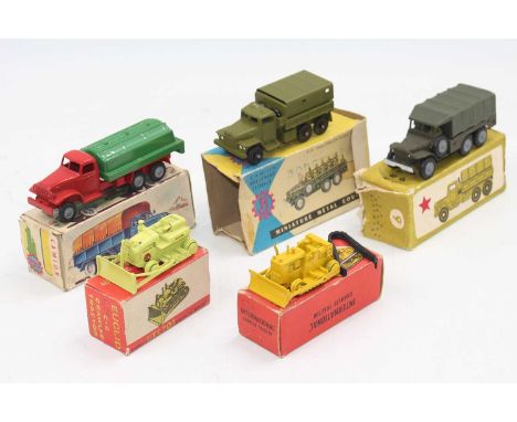 A small tray containing a mixed group of boxed and loose models to include 2x boxed Mercury toys (Euclid C6 Crawler Tractor a