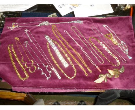 Miscellaneous vintage necklaces, metal chains, etc