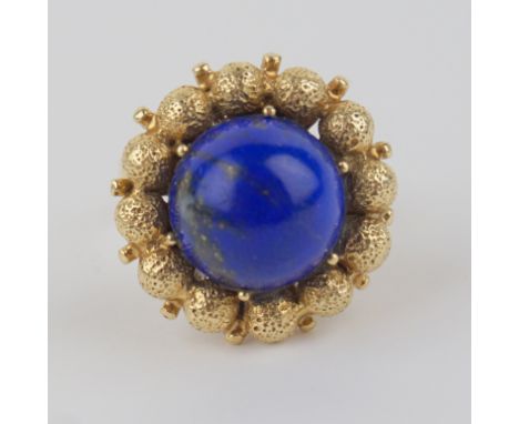 Ring mit Lapislazuli, 585er Gold Gew.9,25g, runde Lapislazulikugel in Krappenfassung, umrahmt von 12 kleinen Goldkugeln mit H