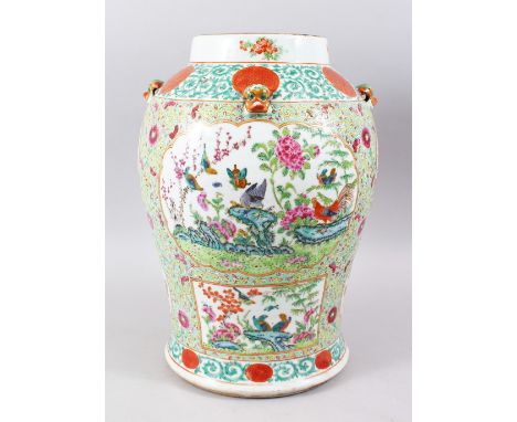 A GOOD 19TH CENTURY CHINESE FAMILLE ROSE PORCELAIN TEMPLE JAR, decorated with panels of birds amongst trees surrounded by nat