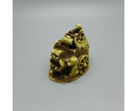 A Japanese carved netsuke 