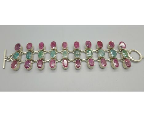 A ruby and jade set silver bracelet 