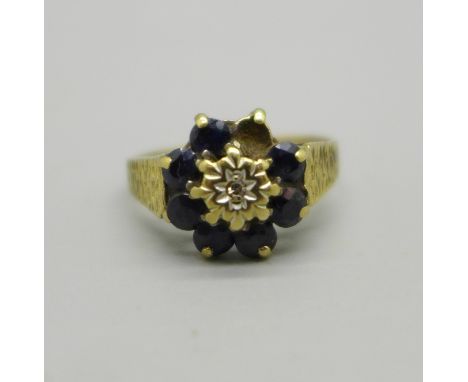 A 9ct gold cluster ring, a/f, 2.4g, P 