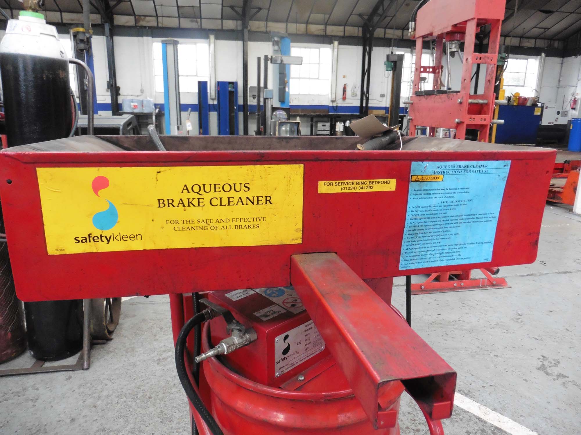 Safety Kleen model 267 brake cleaning system on trolley