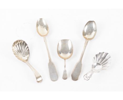 THREE CADDY SPOONS AND TWO TEASPOONS (5)Comprising; a Russian caddy spoon with engraved decoration, Moscow 1890, a caddy spoo