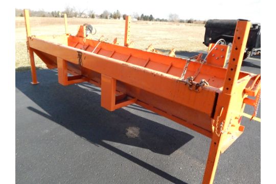 Concord CRE108CS Gravity Feed Under Tailgate Aggregate Chip Spreader