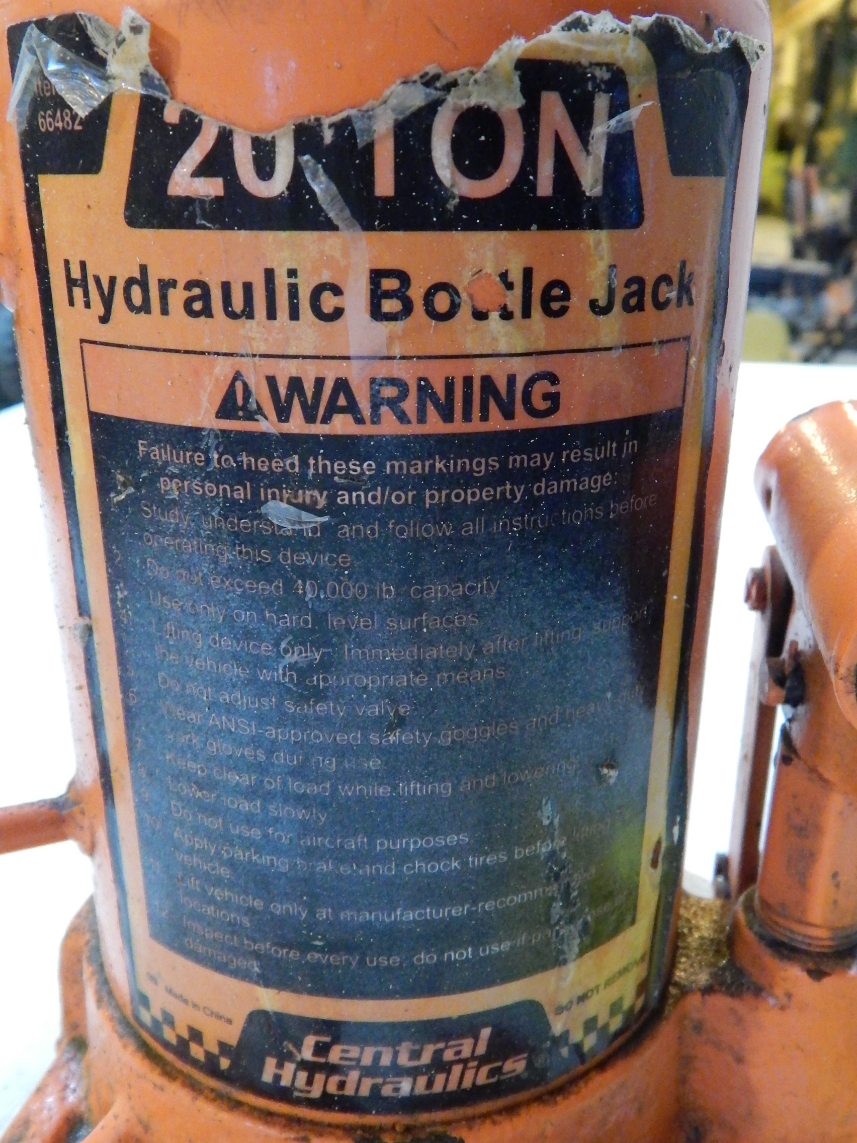 Central Hydraulics 20 Ton Bottle Jack