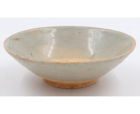 Ming period celadon glazed bowl, tapering and footed, with repairs, D: 16 cm. UK P&amp;P Group 1 (£16+VAT for the first lot a