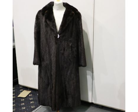 Ladies Blackglama 3/4 length dark ranch mink fur jacket. UK P&amp;P Group 2 (£20+VAT for the first lot and £4+VAT for subsequ