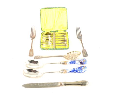 A pair of silver salad servers, Richard Richardson, Sheffield 1902, blue and white ceramic handles, a pair of plated berry sp