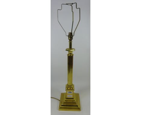 Large brass classical style table lamp     Condition Report   Click here for further images, condition, auction times & deliv
