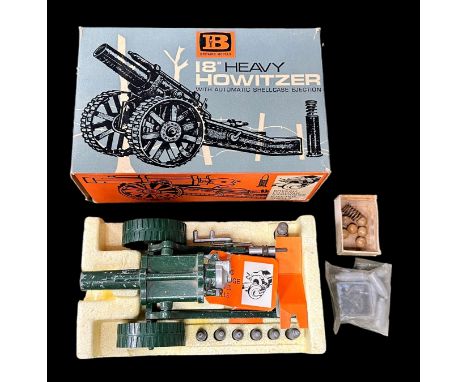 Britains 1960s onwards 18 inch Howitzer mounted on wheels gloss green No. 9740, generally good plus to good (would benefit fr