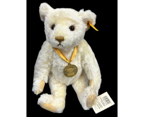 Steiff Millennium Teddy Bear cream mohair No. 654701, Danbury Mint exclusive, approx. H22cm, with ear tag, paw swing ticket a