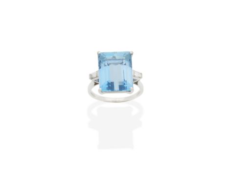 AQUAMARINE AND DIAMOND RINGStep-cut aquamarine and tapered baguette-cut diamonds, aquamarine very approx. 10.40cts, ring size