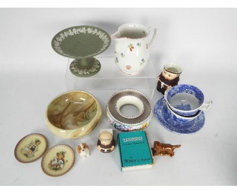 Lot to include a boxed Wade Red Setter, Goebel, Hummel, Spode Italian, Villeroy &amp; Boch, Beswick and similar.