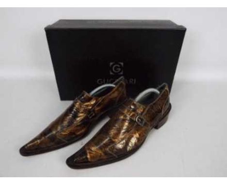 Gucinari - a pair of high gloss designer zebra shoes, UK size 6.5, EU size 40, appears in very good pre-owned condition with 