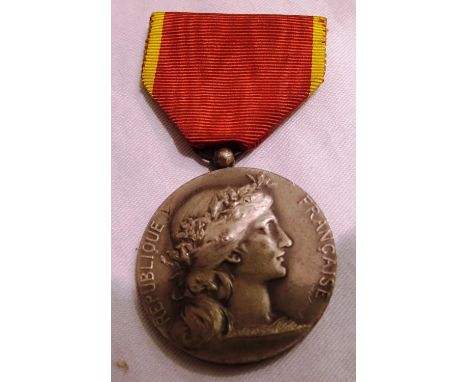 French Republic Industry Award, overall H: 70 mm. P&amp;P Group 1 (£14+VAT for the first lot and £1+VAT for subsequent lots) 