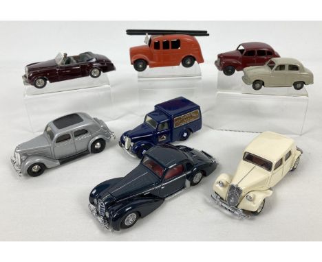 A collection of 8 vintage and modern Dinky diecast vehicles. To include: vintage 194 Bentley S2 in maroon with driver, 160 Au