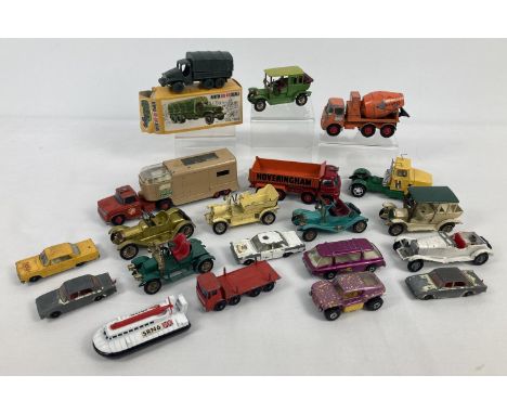 19 vintage diecast vehicles by Matchbox/Lesney together with a boxed Airfix 6 x 6 Truck. All in playworn condition. Diecast i