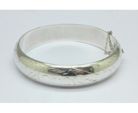 A 925 silver bangle