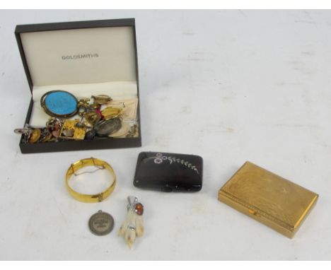 A small quantity of costume jewellery including brooch, pendant, ring etc, cufflinks, buttons, a plated snap bangle, a faux t