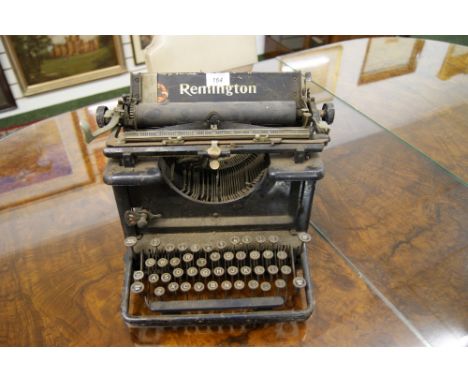 Remington vintage desk top typewriter 