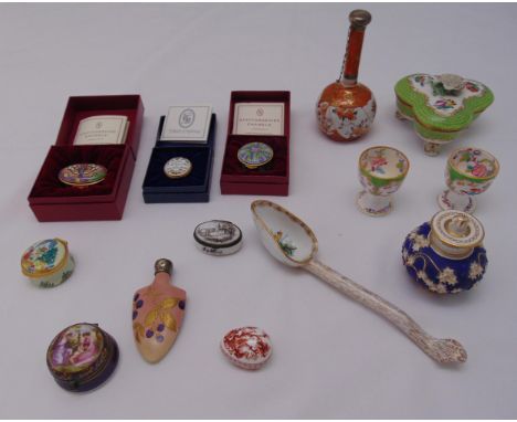 A quantity of collectables to include pill and patch boxes, a ladle and a scent bottle (14)