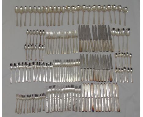 Roberts and Belk Plain Pine Art Deco design Rd 798068 silver plated flatware for twelve place settings to include knives, for